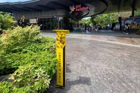 Bird Paradise Entrance