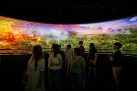 巨人ショーのご観覧