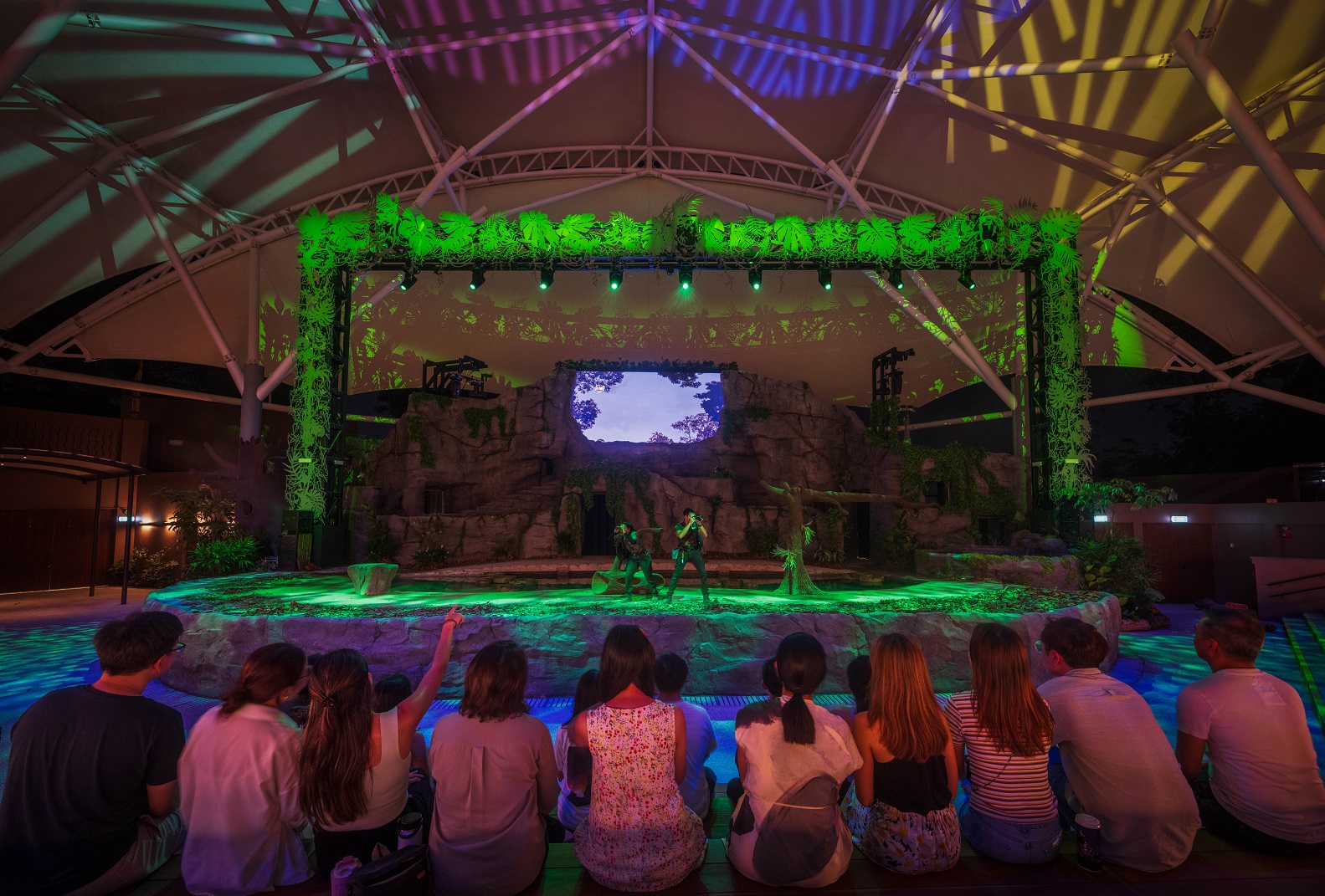 New amphitheatre for Singapore's Night safari and a revamped Creatures of the Night animal presentation New amphitheatre for Singapore's Night safari and a revamped Creatures of the Night animal presentation