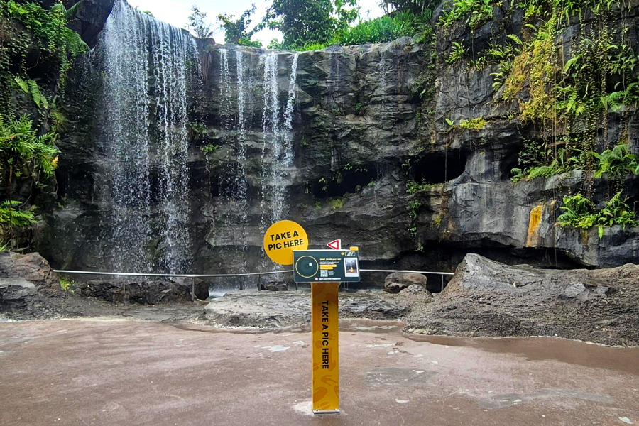 Selfie station at Mandai Wildlife WEST